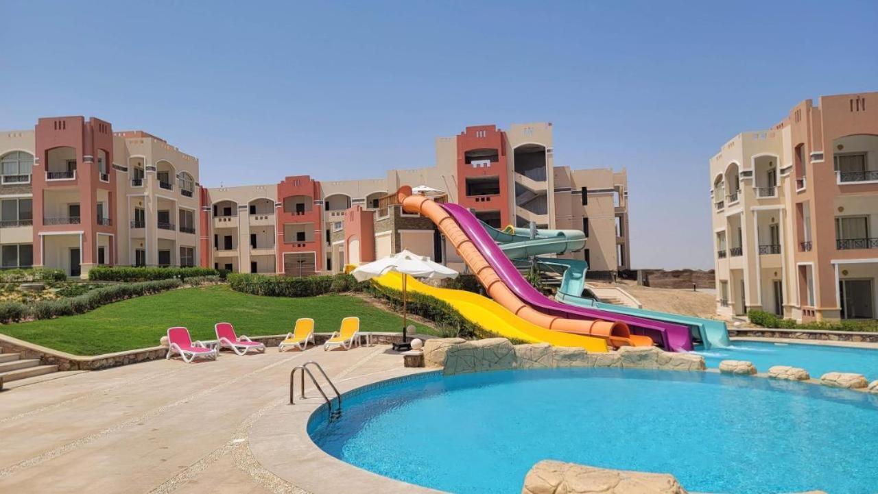 Oyster Bay Beach Resort Abu Dabab Exterior photo